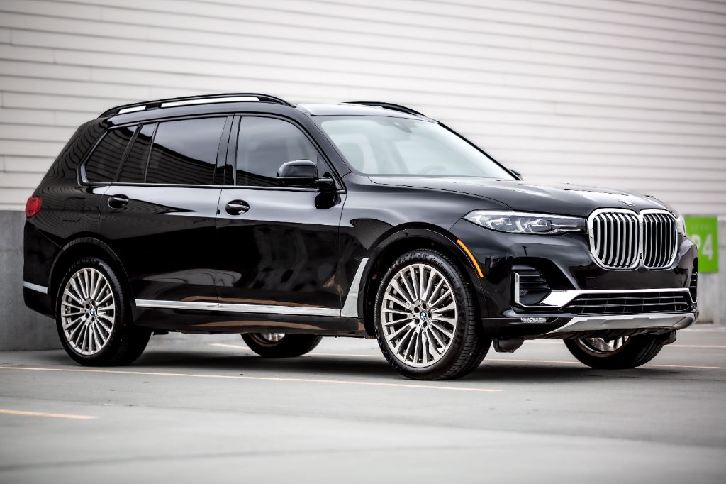 2021 BMW X7 - $34,975