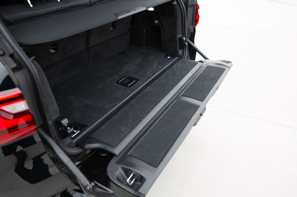 2021 BMW X7 - $34,975