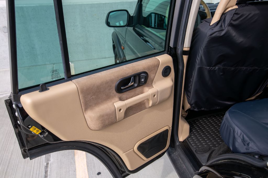2004 Land Rover Discovery - $27,975