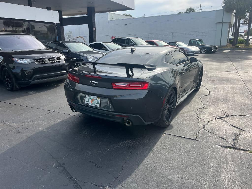 2017 Chevrolet Camaro 2LT photo