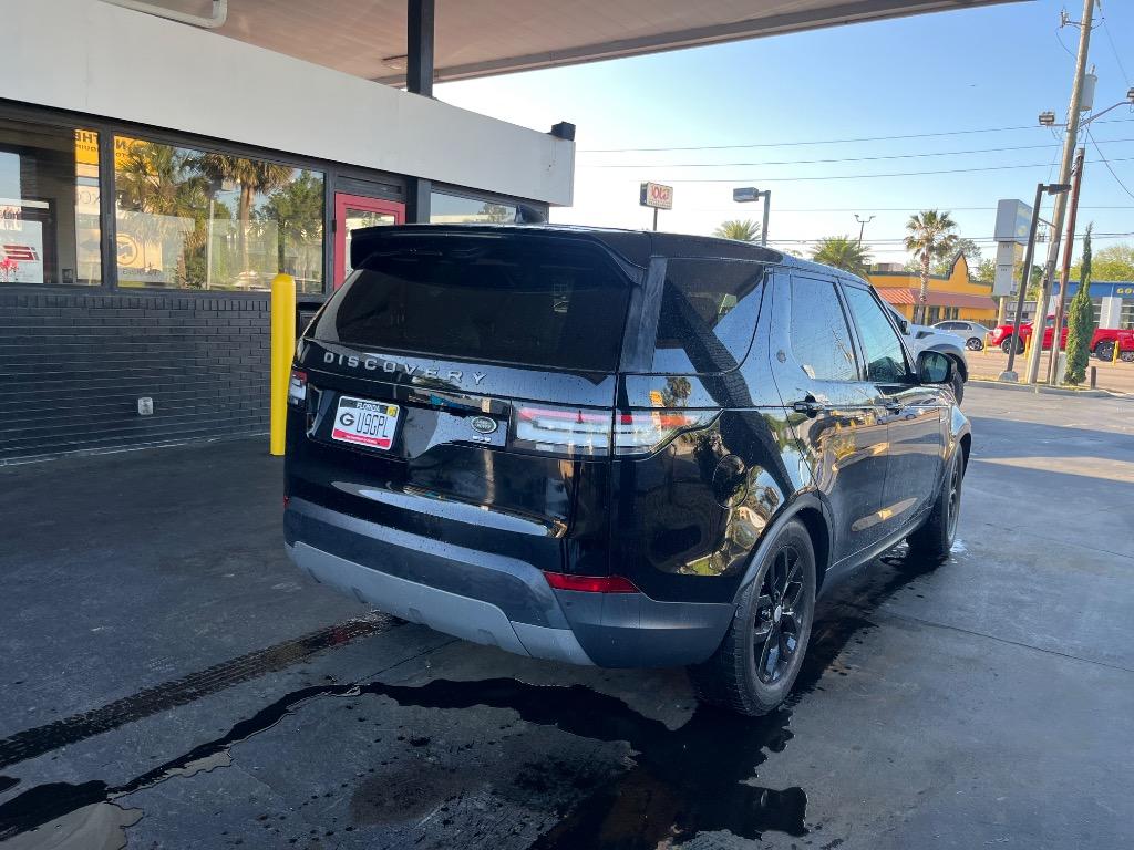 2018 Land Rover Discovery SE photo