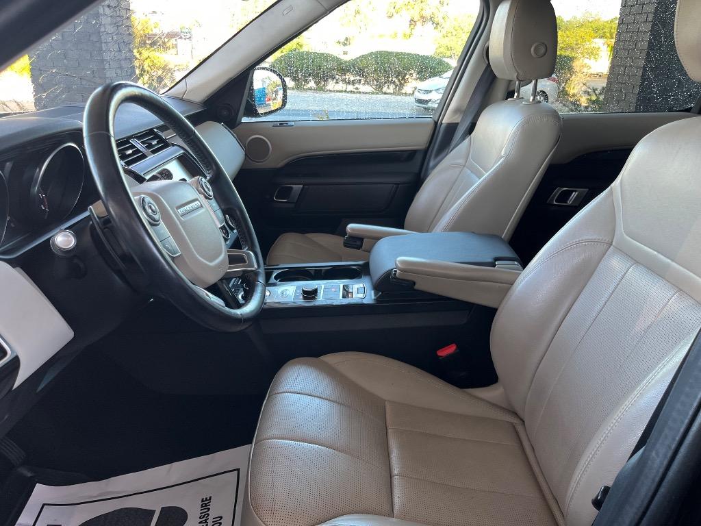 2018 Land Rover Discovery SE photo