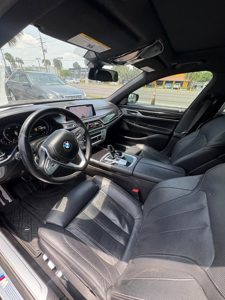 2019 BMW 7-Series 740i photo