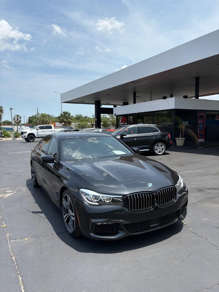 2019 BMW 7-Series 740i photo
