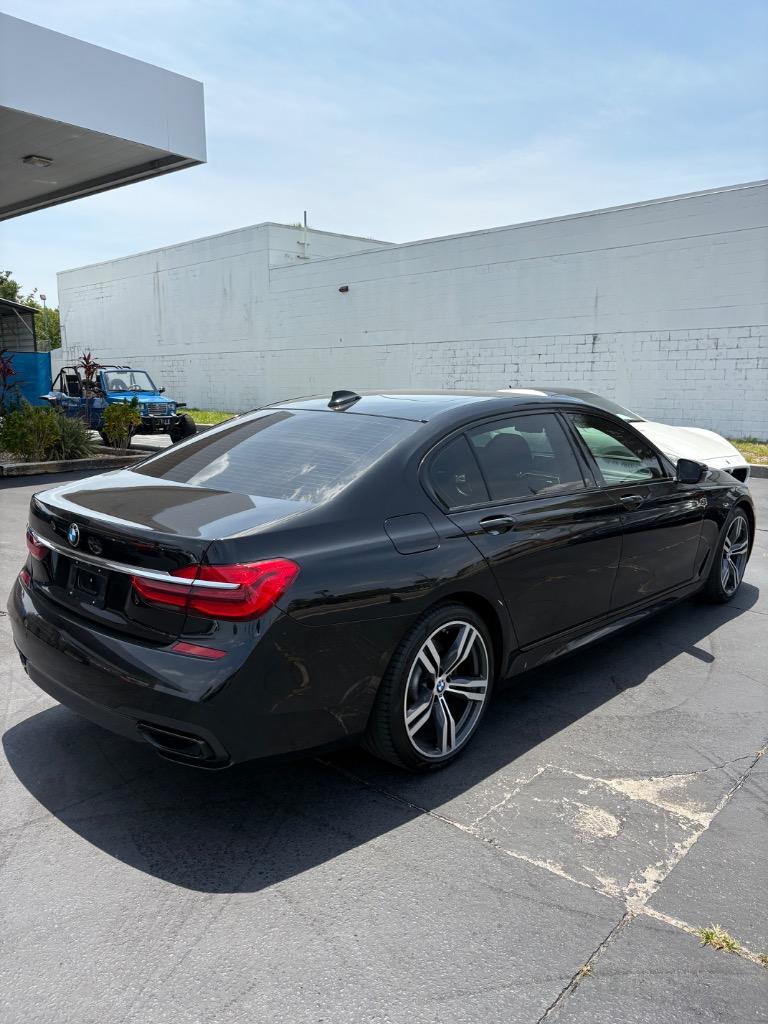 2019 BMW 7-Series 740i photo