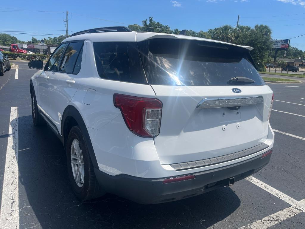 2022 Ford Explorer XLT photo