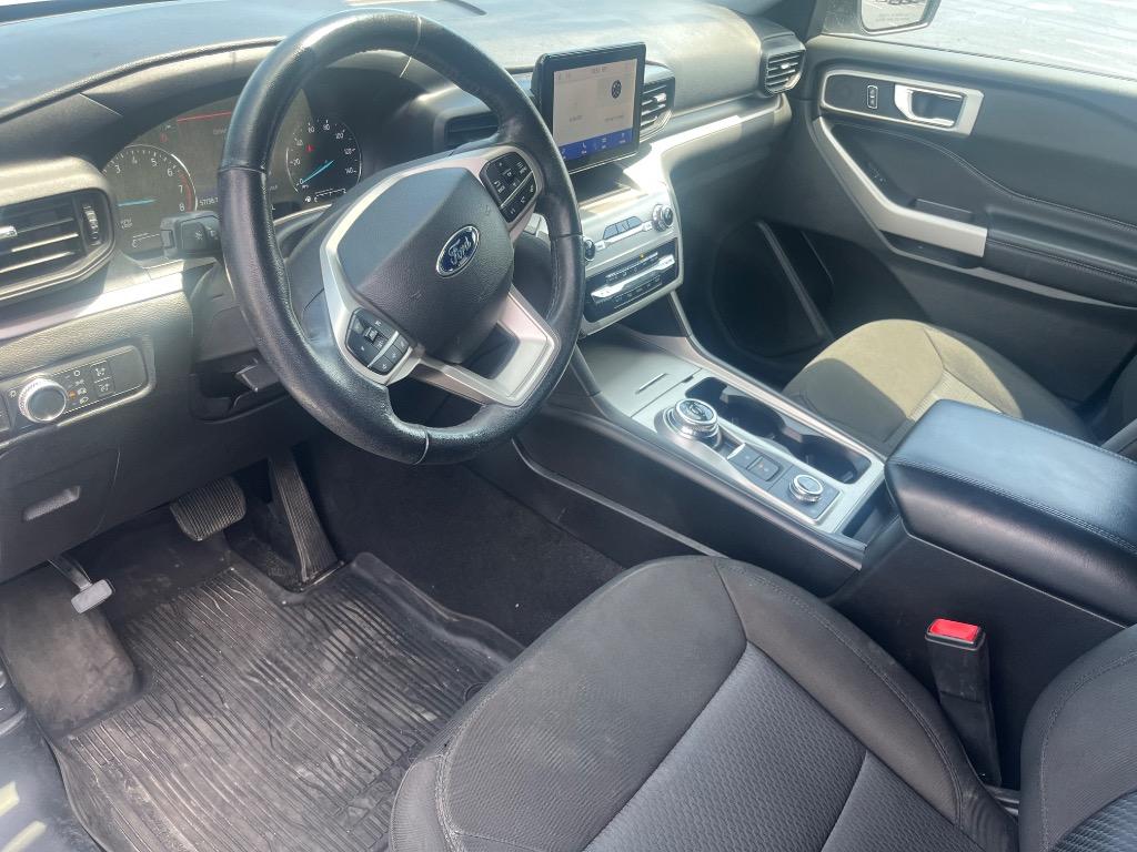 2022 Ford Explorer XLT photo