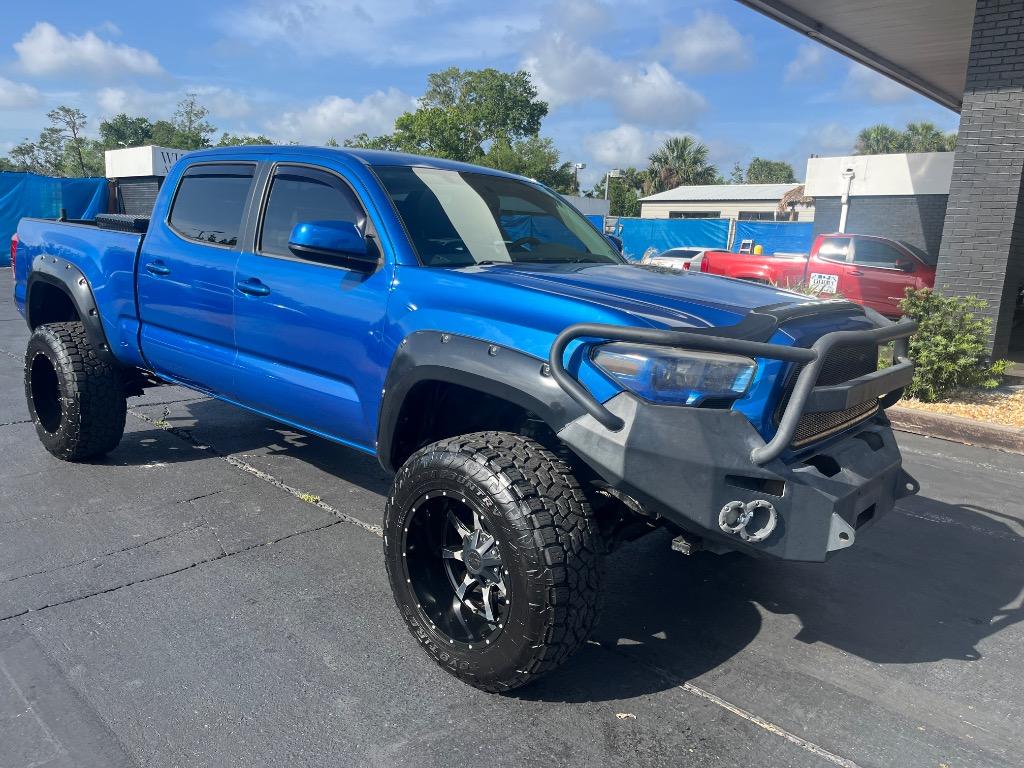 2016 Toyota Tacoma SR5 photo