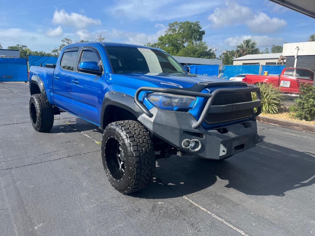 2016 Toyota Tacoma SR5 photo