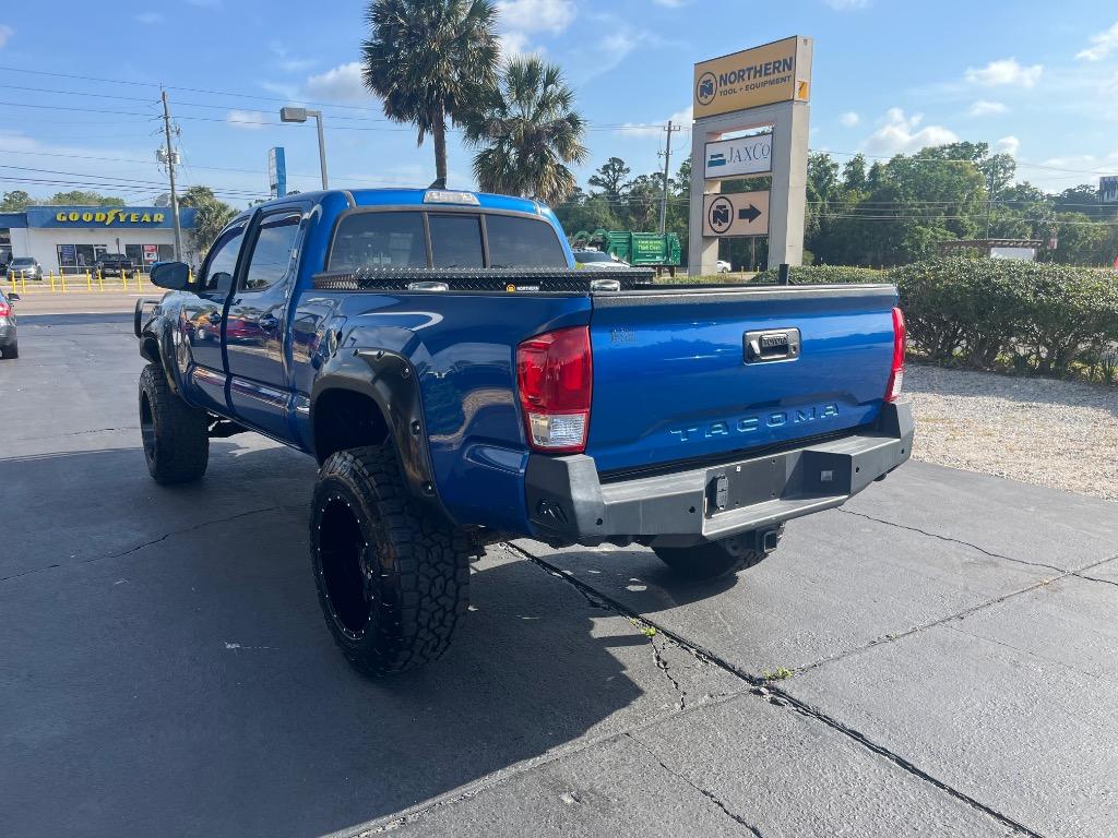 2016 Toyota Tacoma SR5 photo