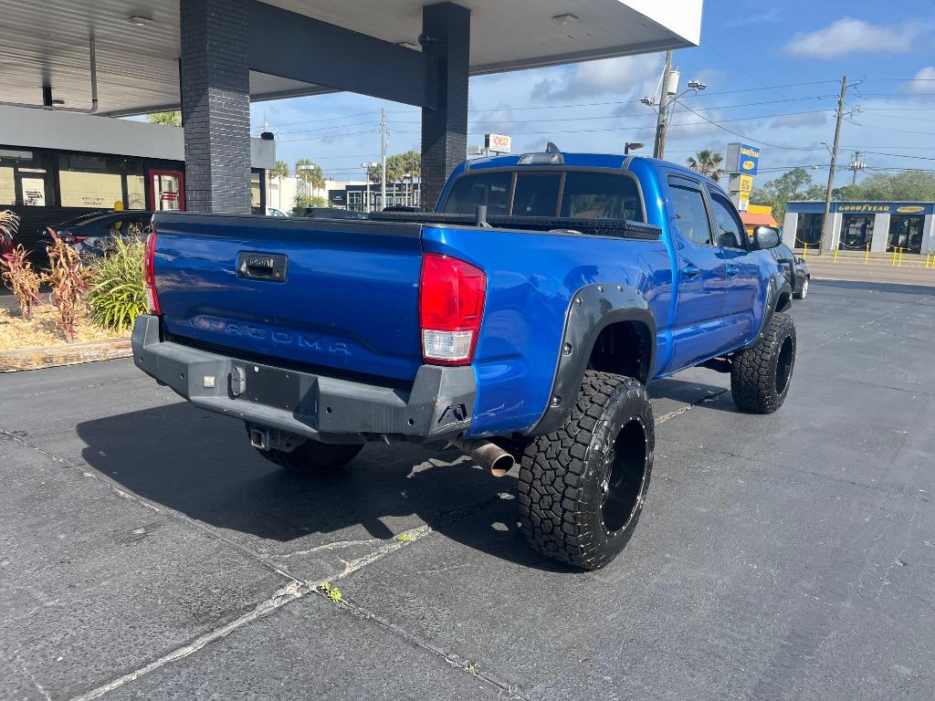 2016 Toyota Tacoma SR5 photo