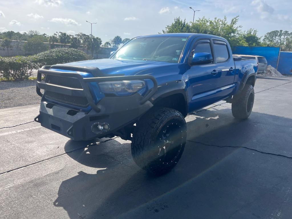 2016 Toyota Tacoma SR5 photo