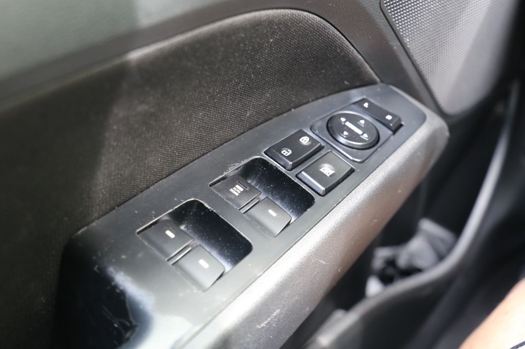 2019 Hyundai Elantra - $11,399