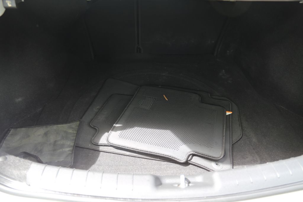 2019 Hyundai Elantra - $11,399