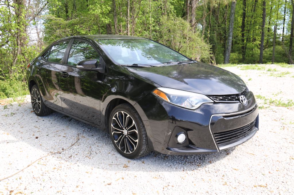 2014 Toyota Corolla - $9,599