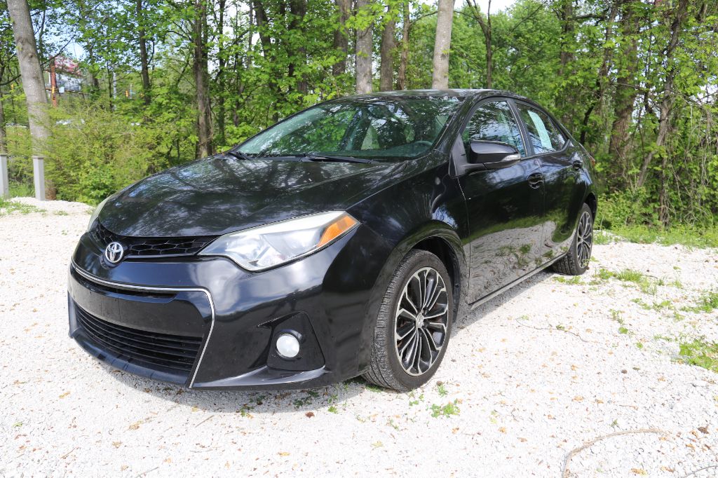 2014 Toyota Corolla - $9,599