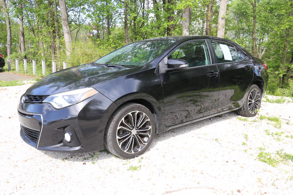 2014 Toyota Corolla - $9,599