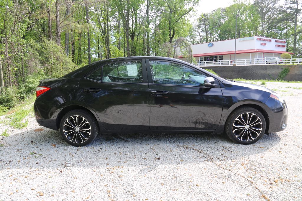 2014 Toyota Corolla - $9,599
