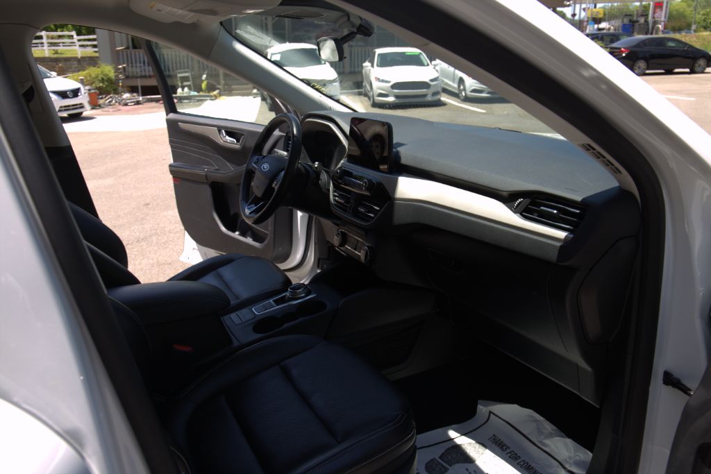 2022 Ford Escape - $12,500