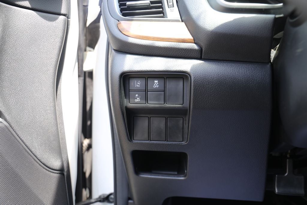 2017 Honda CR-V - $17,500