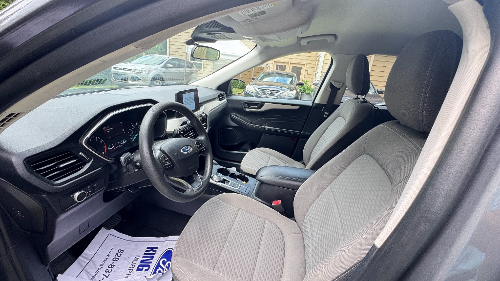 2022 Ford Escape - $13,500