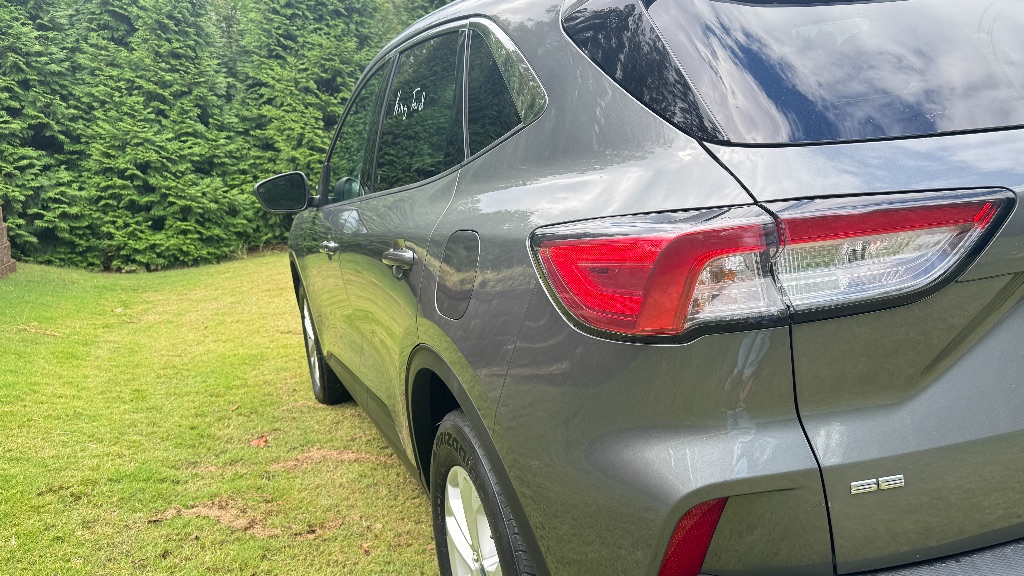 2022 Ford Escape - $13,500