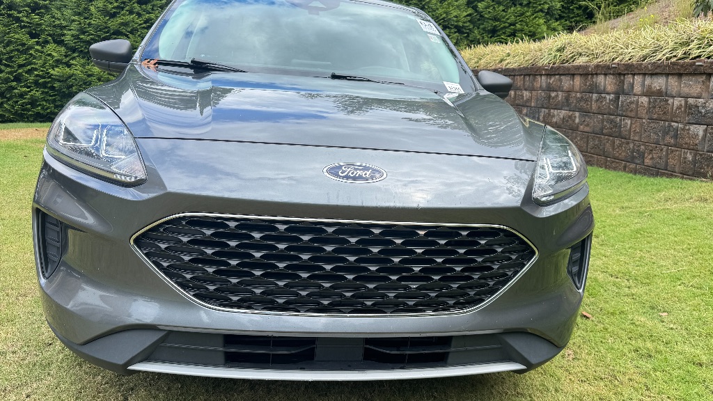 2022 Ford Escape - $13,500
