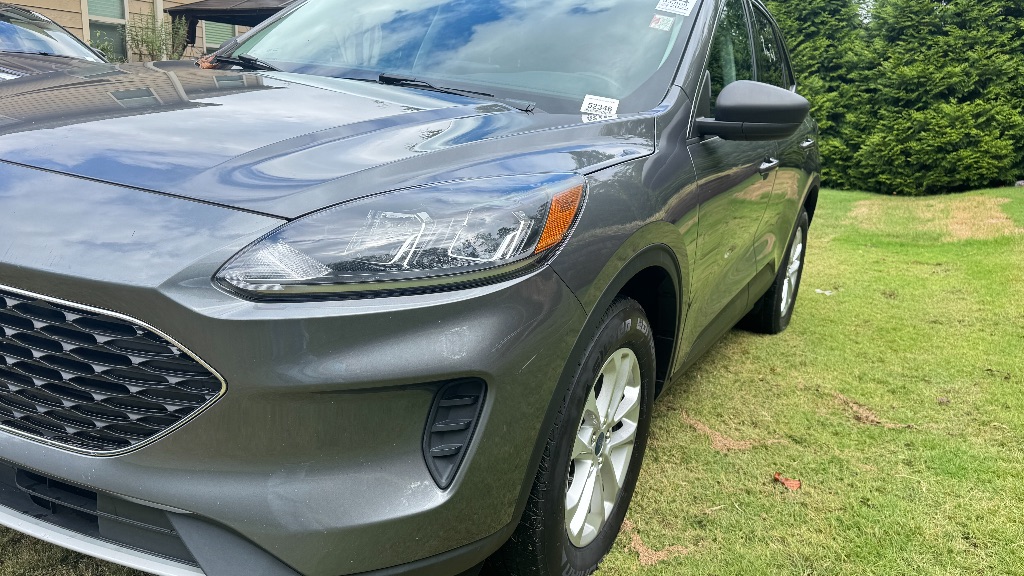 2022 Ford Escape - $13,500