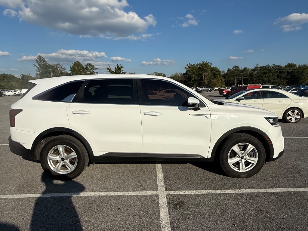 2021 Kia Sorento - $14,980