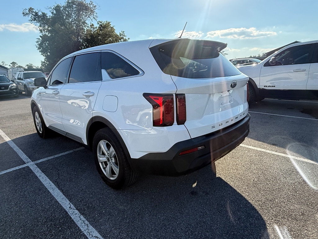 2021 Kia Sorento - $14,980