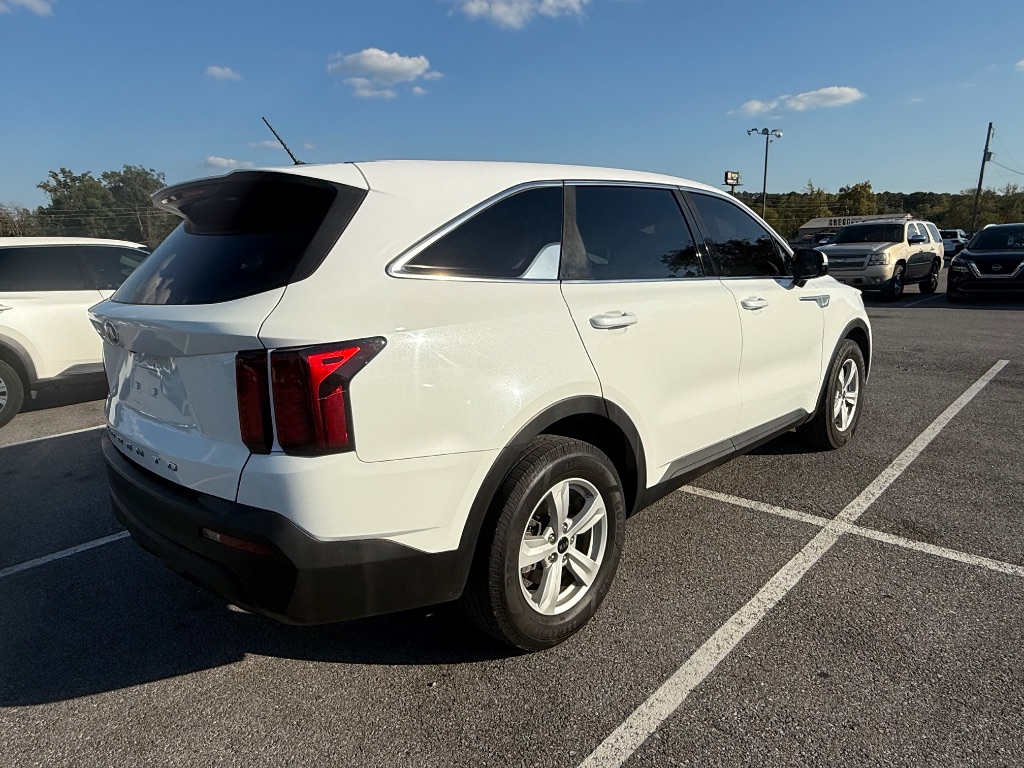 2021 Kia Sorento - $14,980