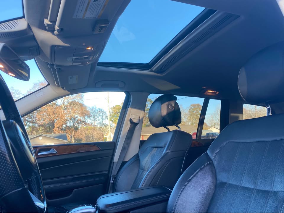 2017 Mercedes-Benz GLS GLS450 photo