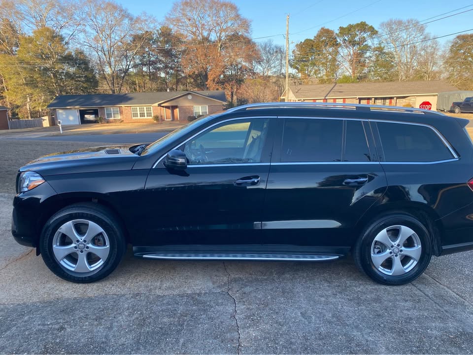 2017 Mercedes-Benz GLS GLS450 photo