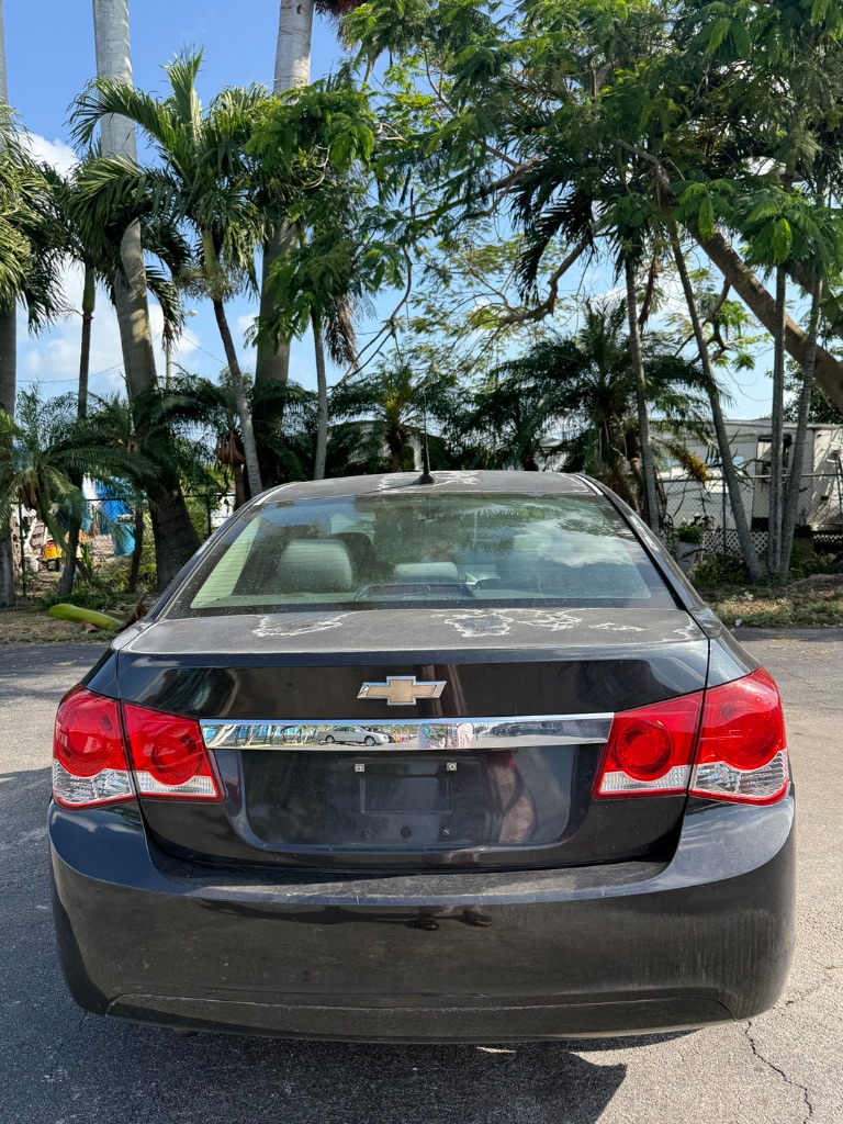 2011 Chevrolet Cruze - $3,999