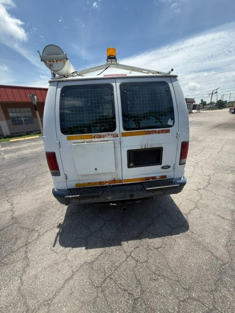 2008 Ford E350