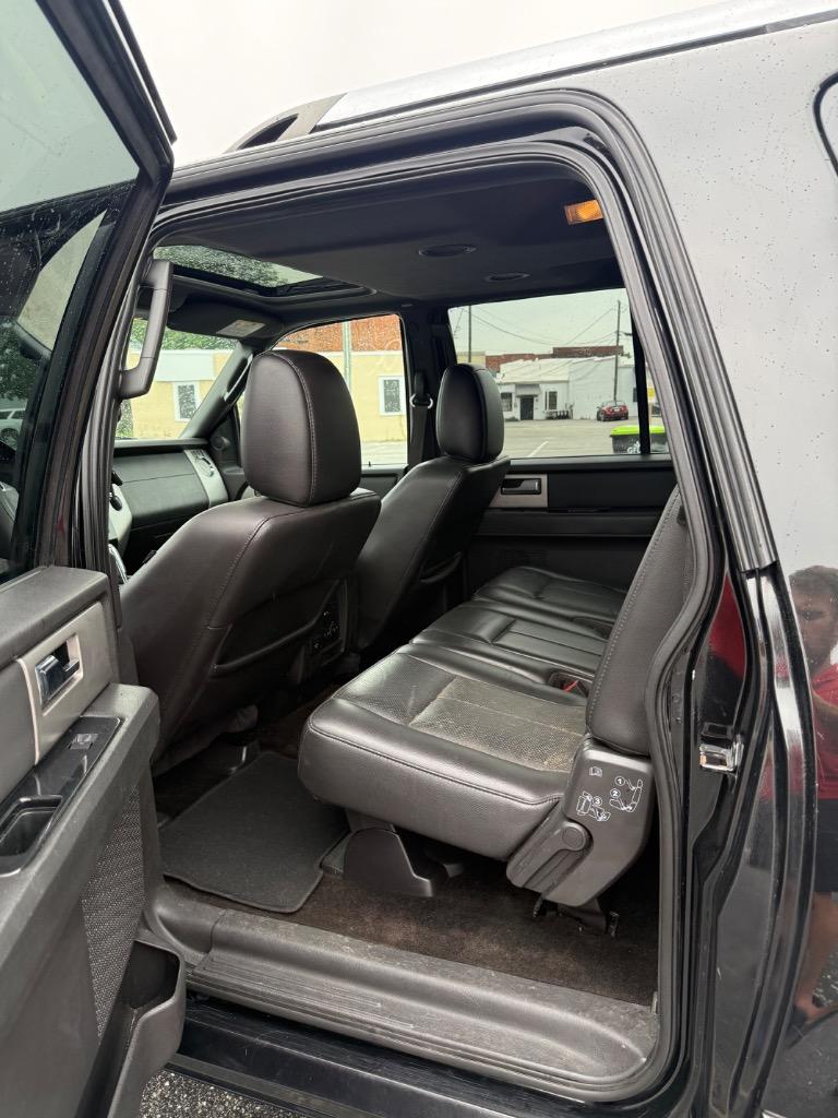 2014 Ford Expedition - $11,999