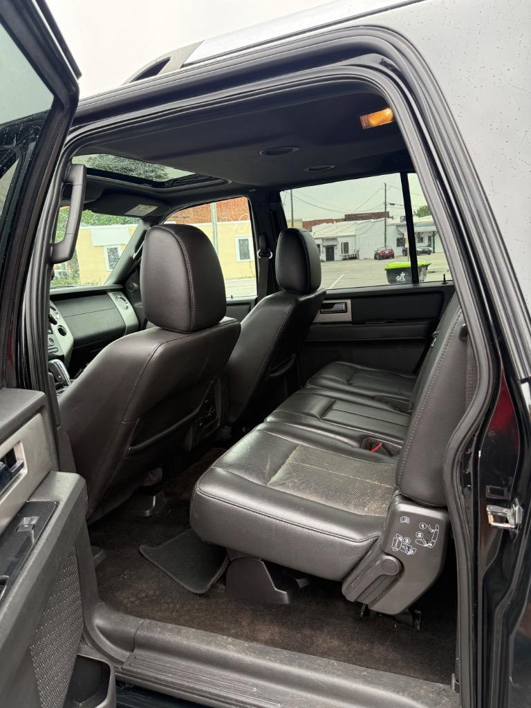 2014 Ford Expedition - $11,999