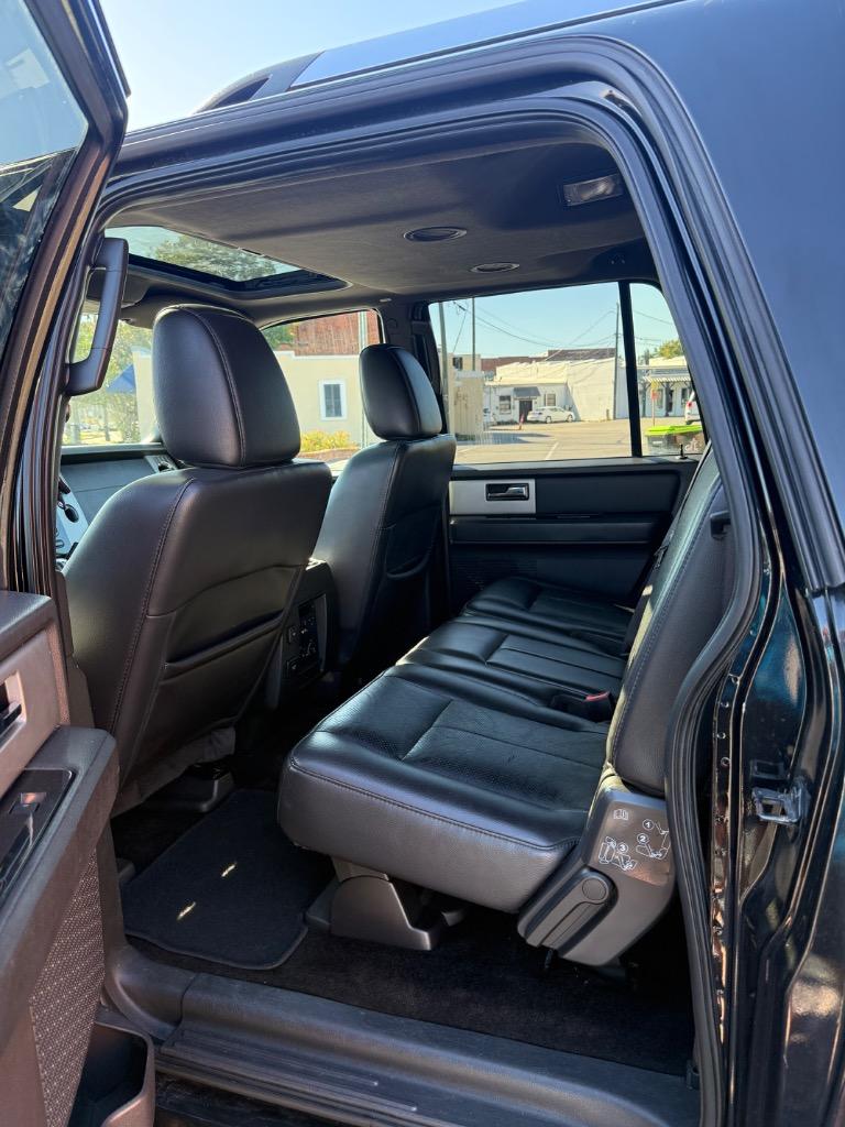 2014 Ford Expedition - $9,499