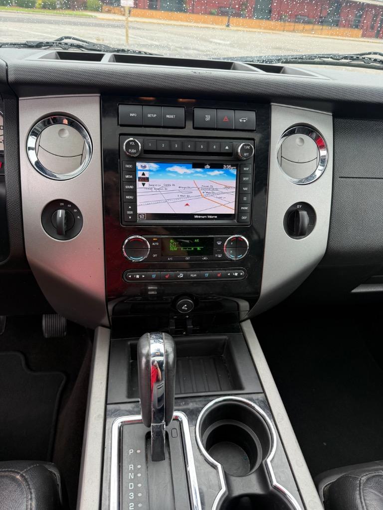 2014 Ford Expedition - $11,999