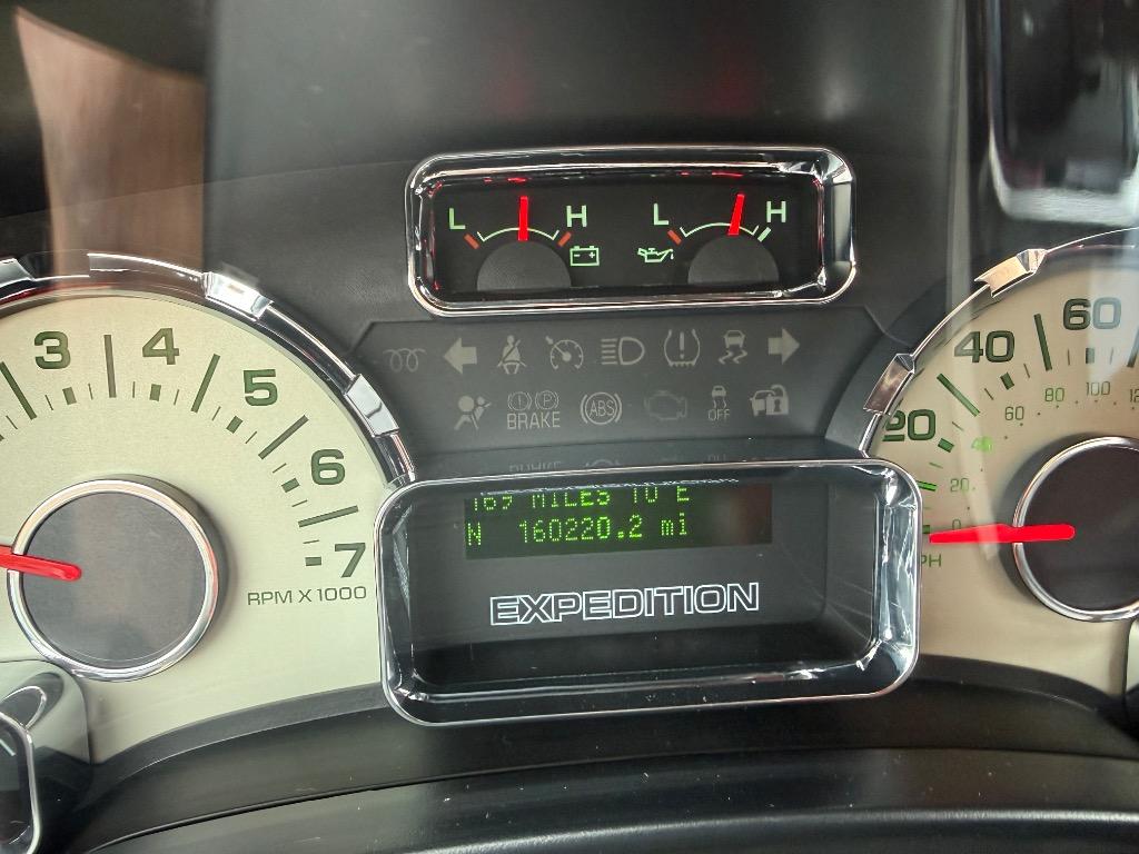 2014 Ford Expedition - $11,999