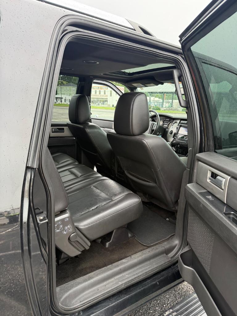 2014 Ford Expedition - $11,999