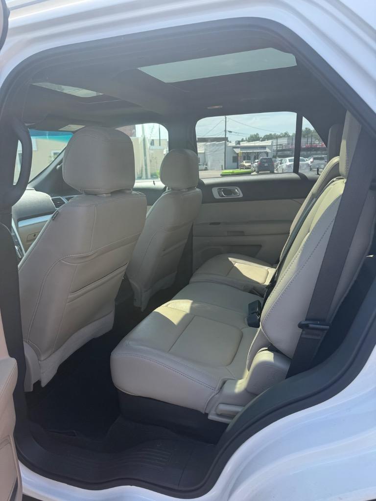 2014 Ford Explorer - $9,999