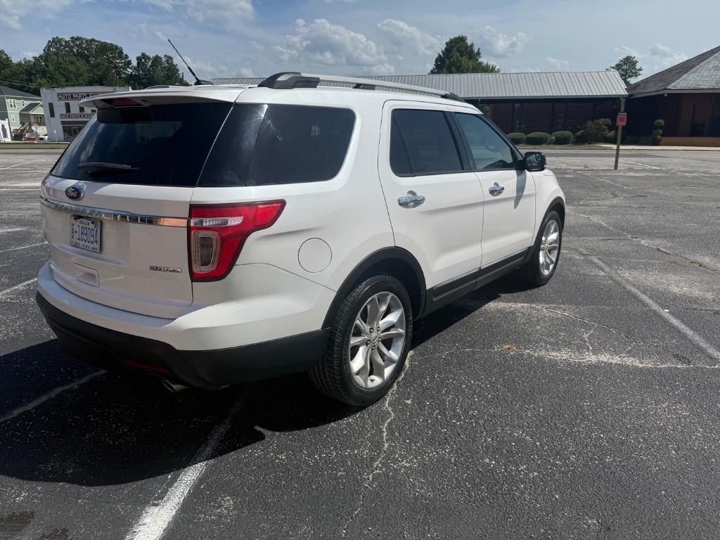 2014 Ford Explorer - $9,999