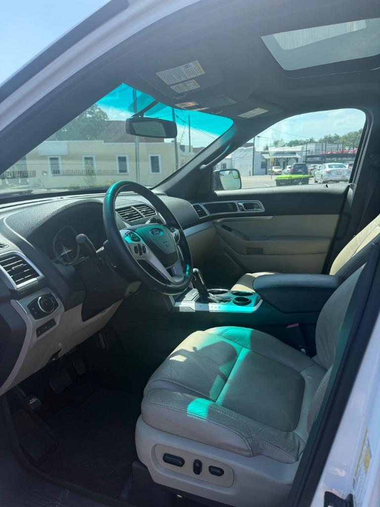 2014 Ford Explorer - $9,999