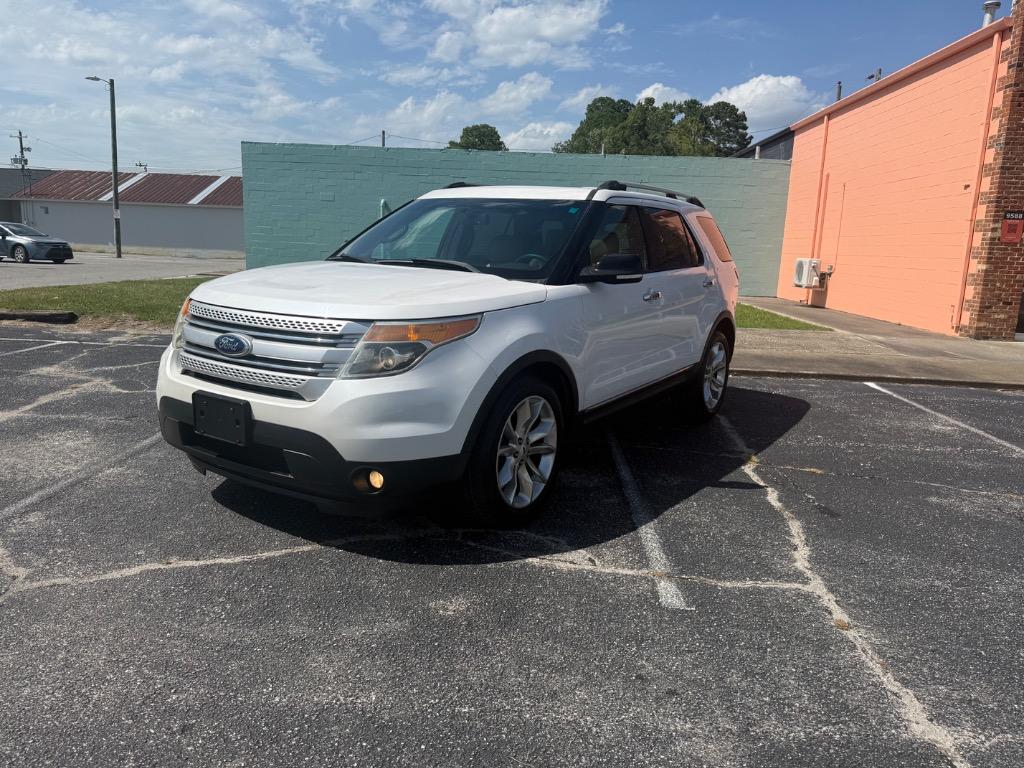 2014 Ford Explorer - $9,999