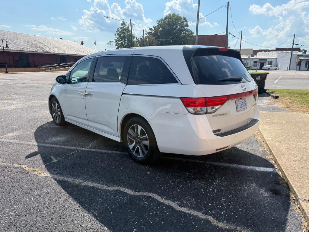 2017 Honda Odyssey - $14,999
