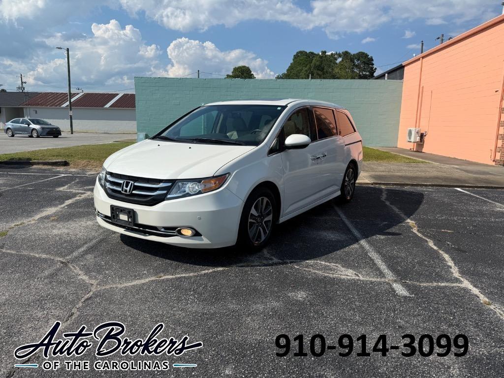 2017 Honda Odyssey - $14,999