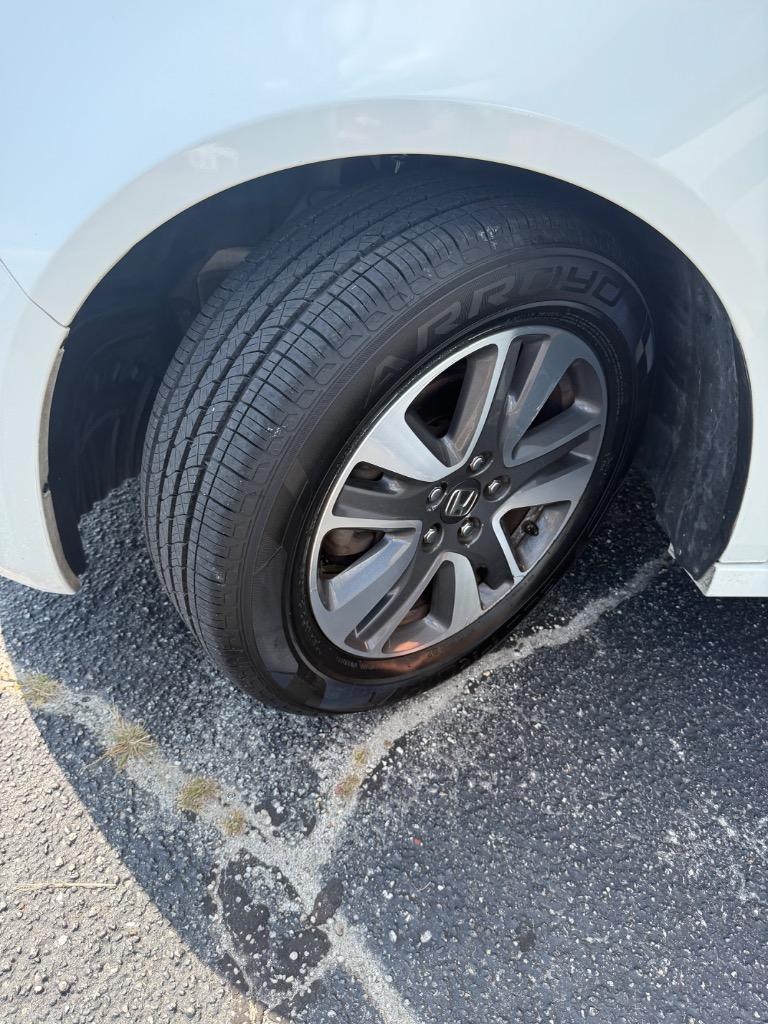 2017 Honda Odyssey - $14,999