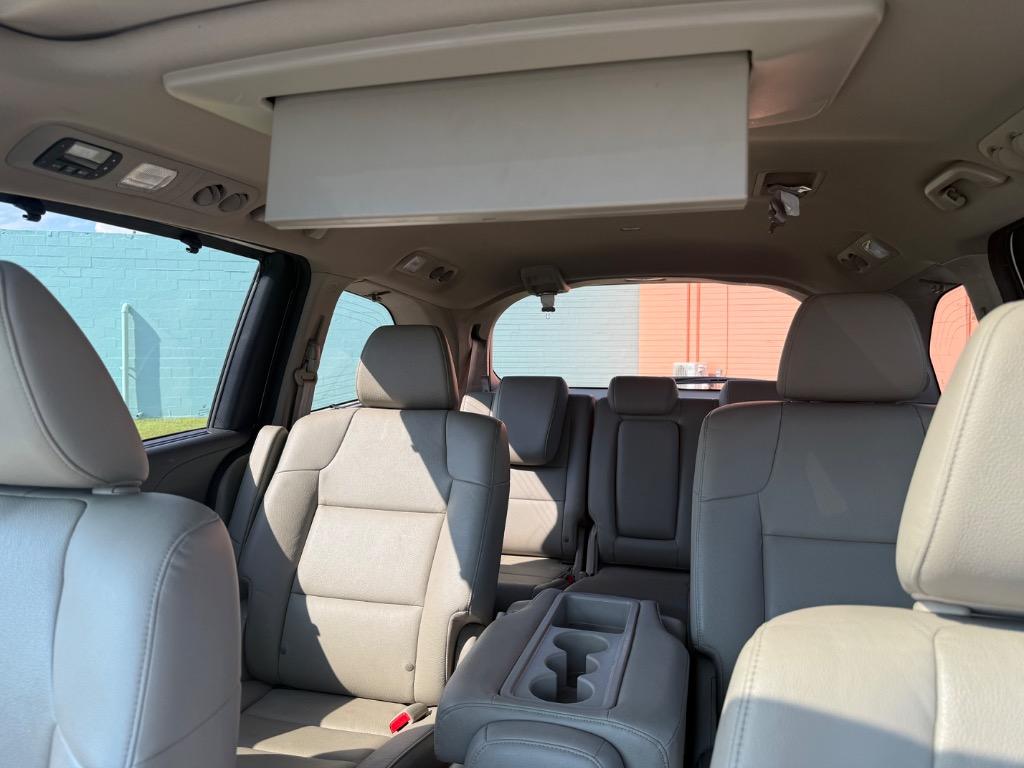 2017 Honda Odyssey - $14,999