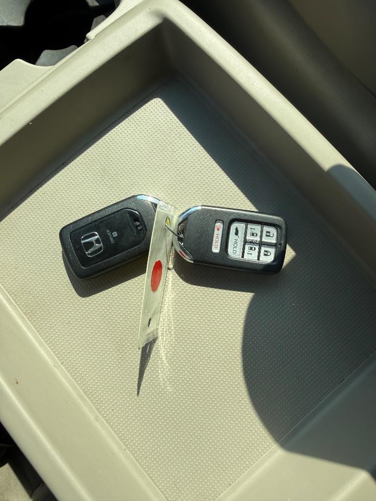 2017 Honda Odyssey - $14,999